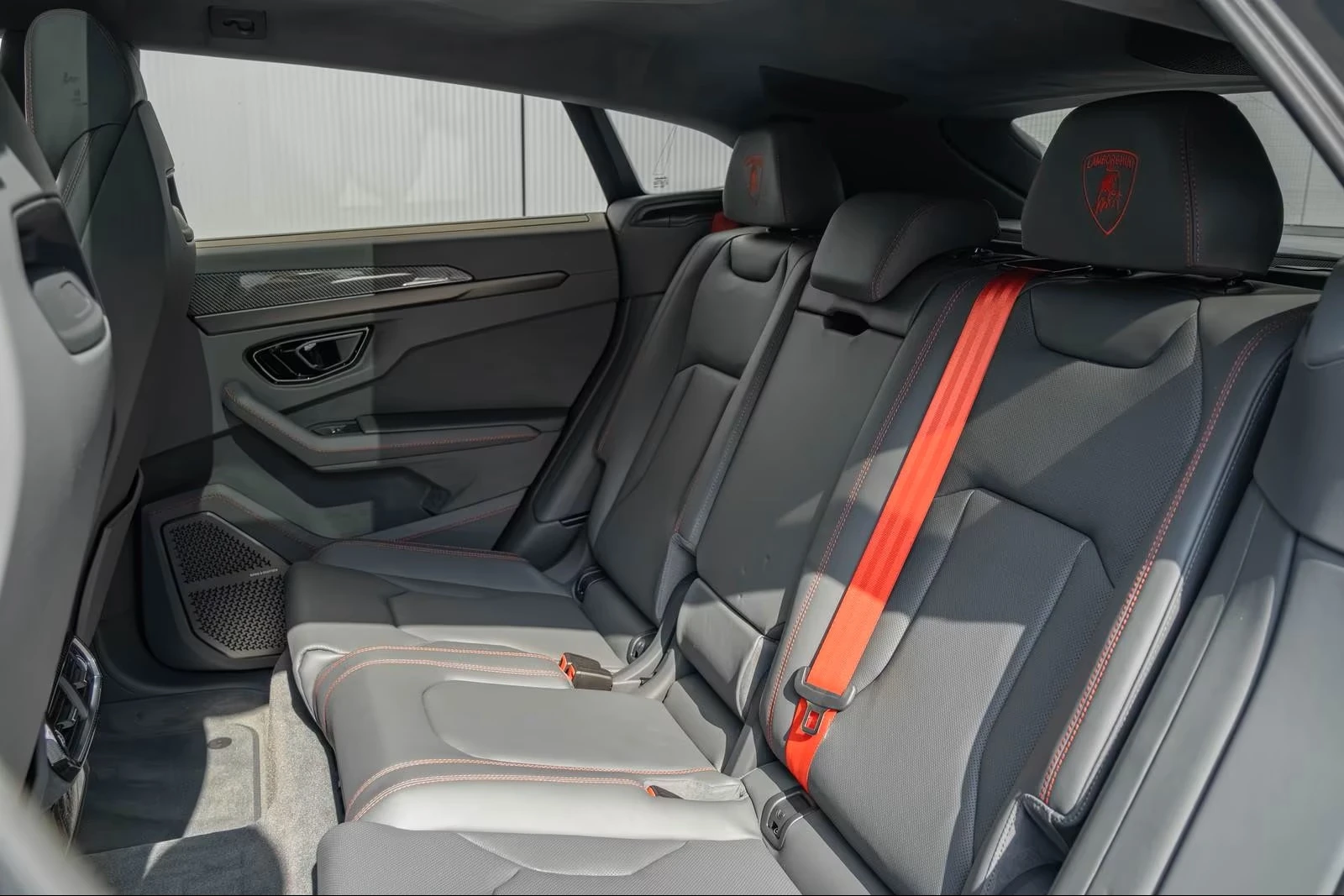 Lamborghini Urus SE /Carbon/BangOlufsen/ | Mobile.bg   16
