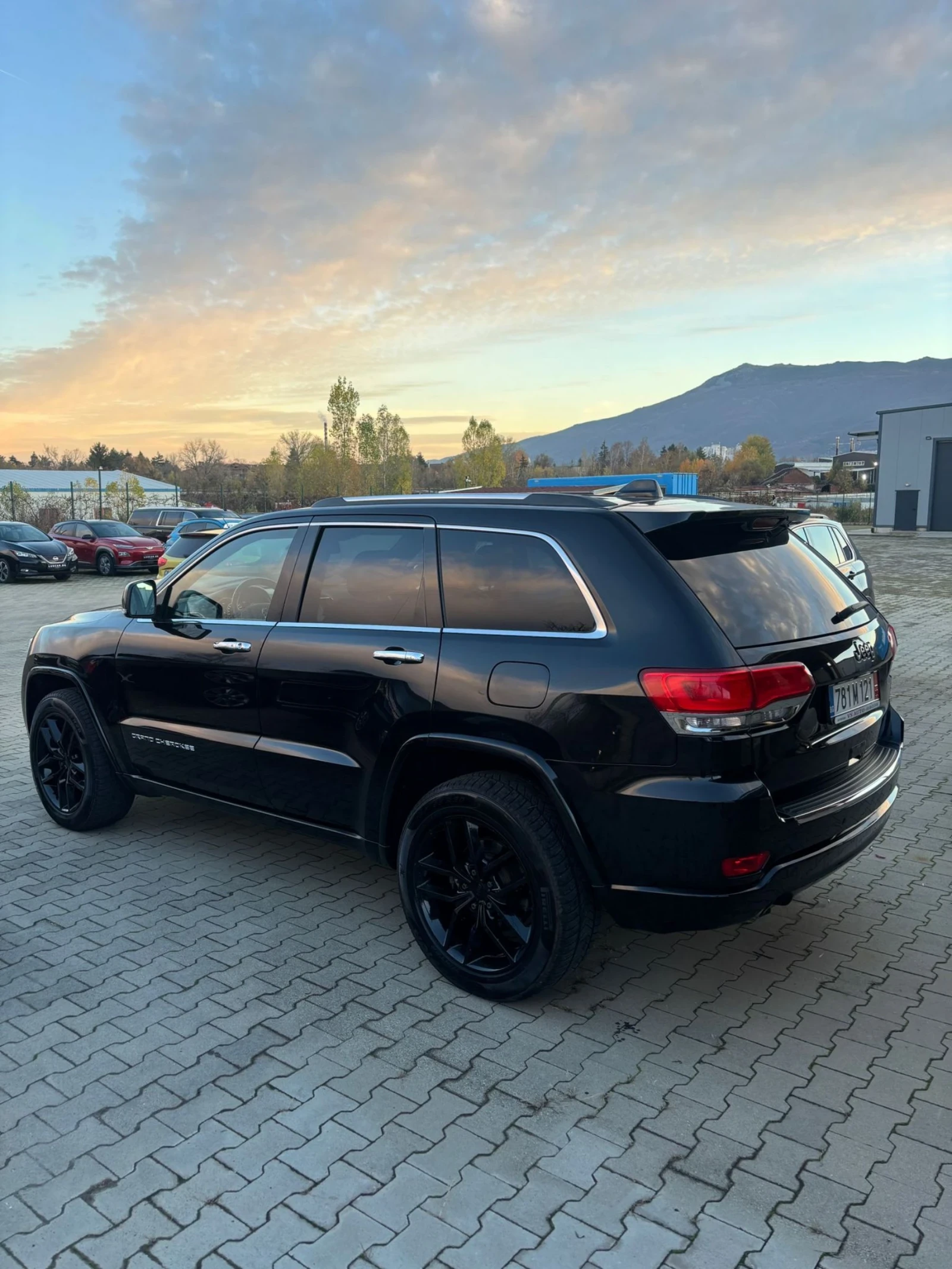 Jeep Grand cherokee 3.0дизел 100% реални км - изображение 8