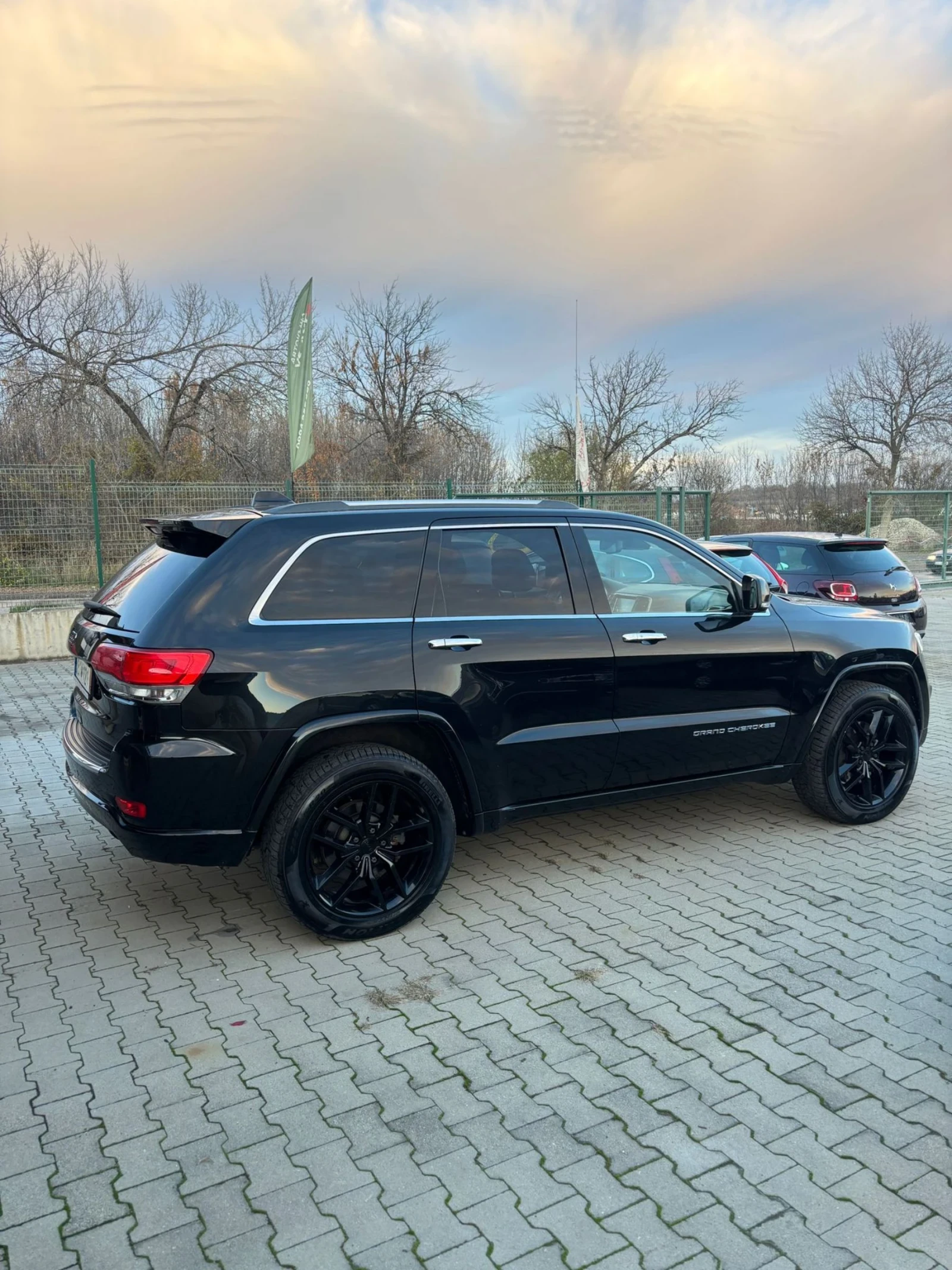 Jeep Grand cherokee 3.0дизел 100% реални км - изображение 6