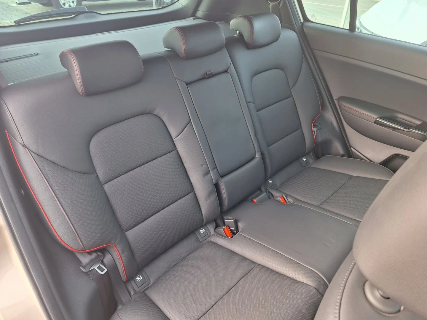 Kia Sportage 2.0 CRDi / 185 к.с. / DCT-8 / AWD/GT LINE - изображение 10