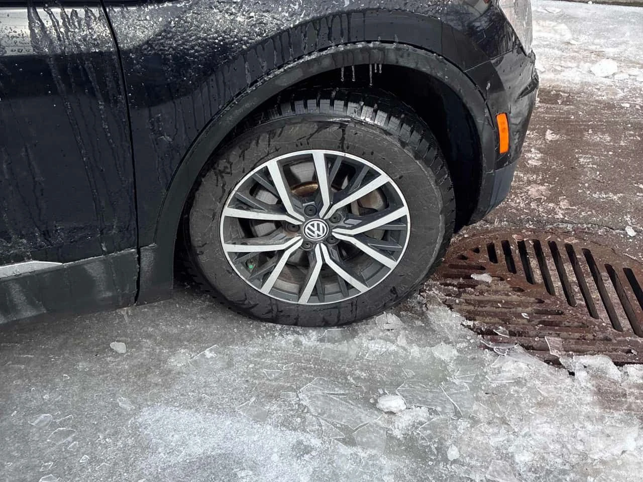 VW Tiguan * Comfortline * CARFAX * БЕЗ ПЪРВОНАЧАЛНА ВНОСКА, снимка 7 - Автомобили и джипове - 53826483