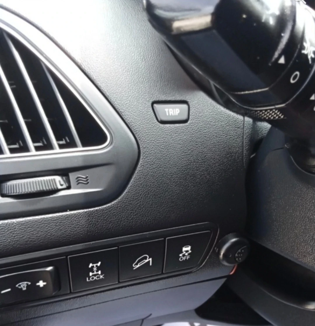 Hyundai IX35, снимка 4 - Автомобили и джипове - 53846755