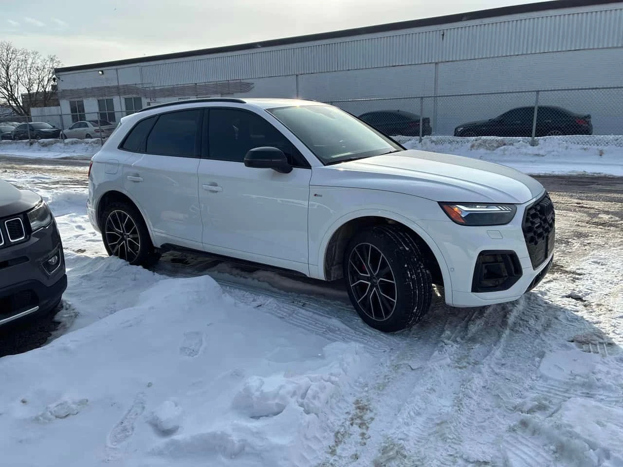 Audi Q5 * Technik * S-line* MATRIX* DISTRONIC* B&O* 360* , снимка 3 - Автомобили и джипове - 54002312