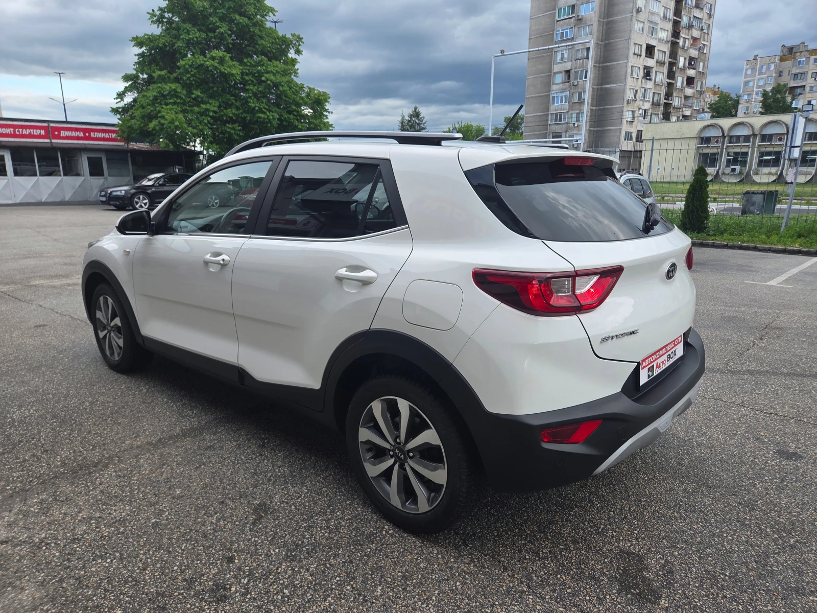 Kia Stonic 1.2i/LPG/BRC/Distronic/Navi/Камера, снимка 3 - Автомобили и джипове - 54653662