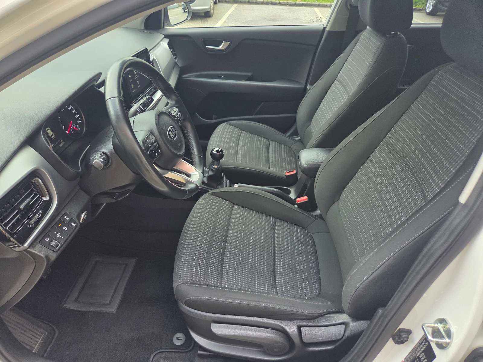Kia Stonic 1.2i/LPG/BRC/Distronic/Navi/Камера, снимка 10 - Автомобили и джипове - 54653662