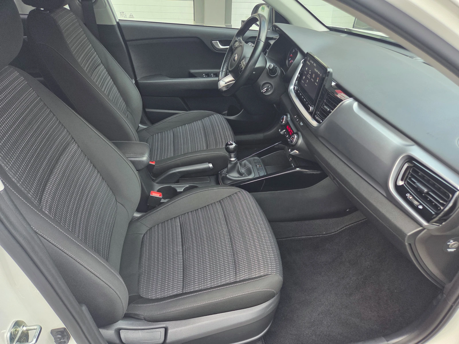 Kia Stonic 1.2i/LPG/BRC/Distronic/Navi/Камера, снимка 15 - Автомобили и джипове - 54653662
