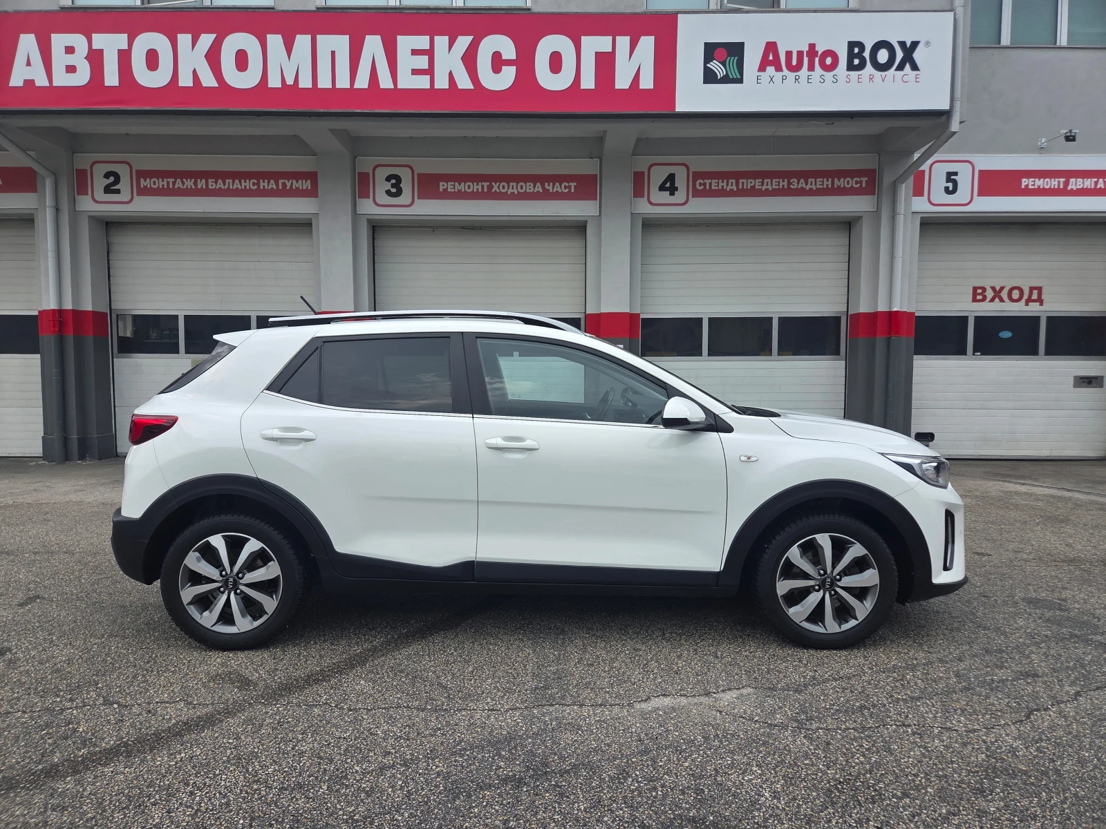 Kia Stonic 1.2i/LPG/BRC/Distronic/Navi/Камера, снимка 6 - Автомобили и джипове - 54653662