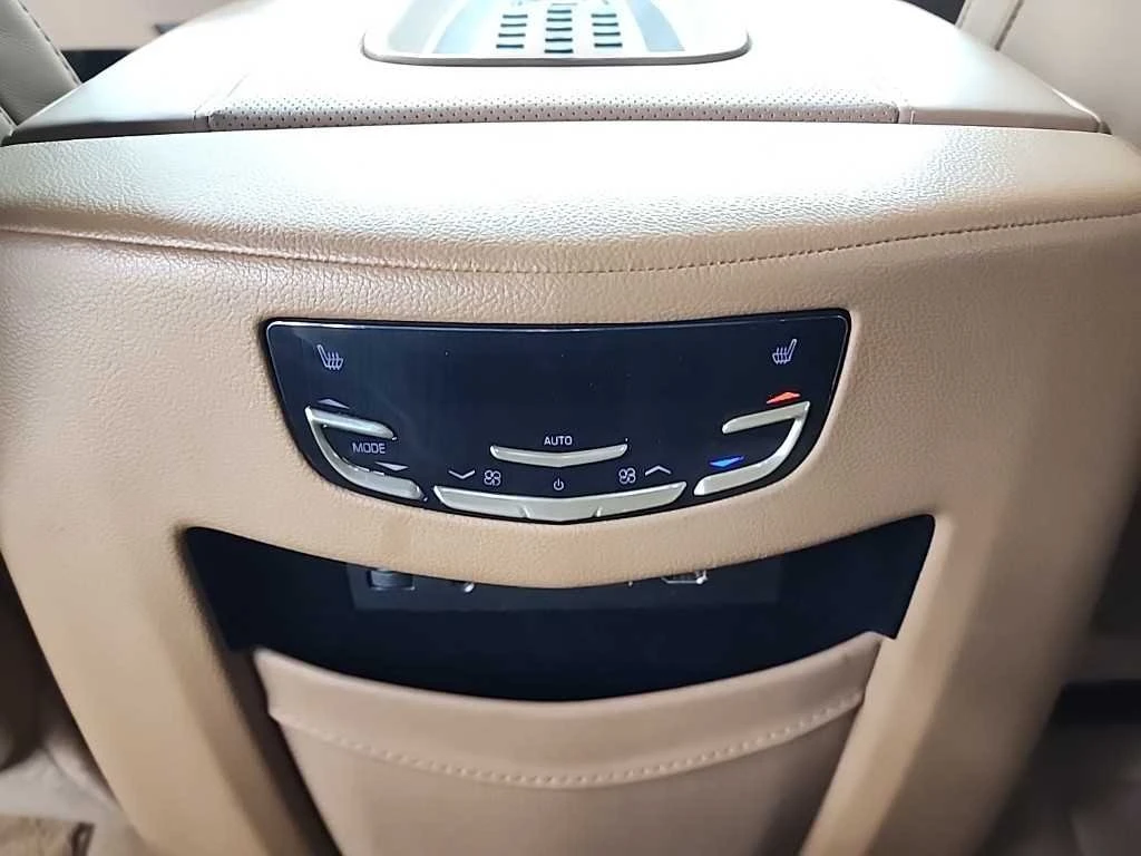 Cadillac Escalade 6.2 ESV* ЛЮК* HUD* ПОДГРЕВ ВОЛАН* ЕЛ. БАГАЖНИК* КР, снимка 13 - Автомобили и джипове - 55367097