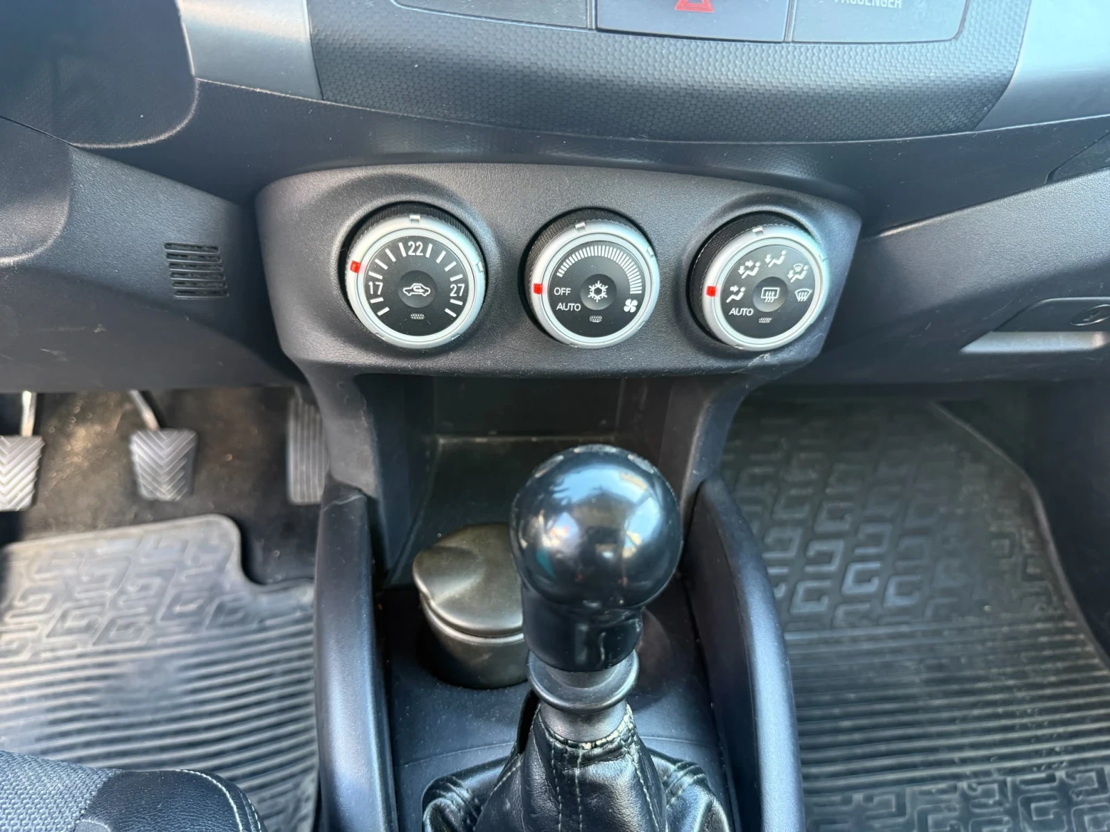 Citroen C-Crosser, снимка 8 - Автомобили и джипове - 55577629