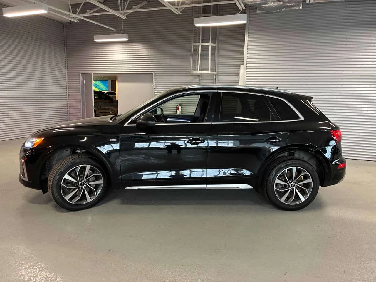 Audi Q5 * Progressiv * CARFAX * ОПЦИЯ ЗА ФИНАНСИРАНЕ, снимка 2 - Автомобили и джипове - 56523713