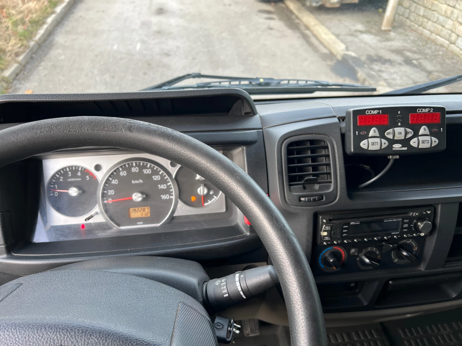 Renault Maxity    -    | Mobile.bg   14