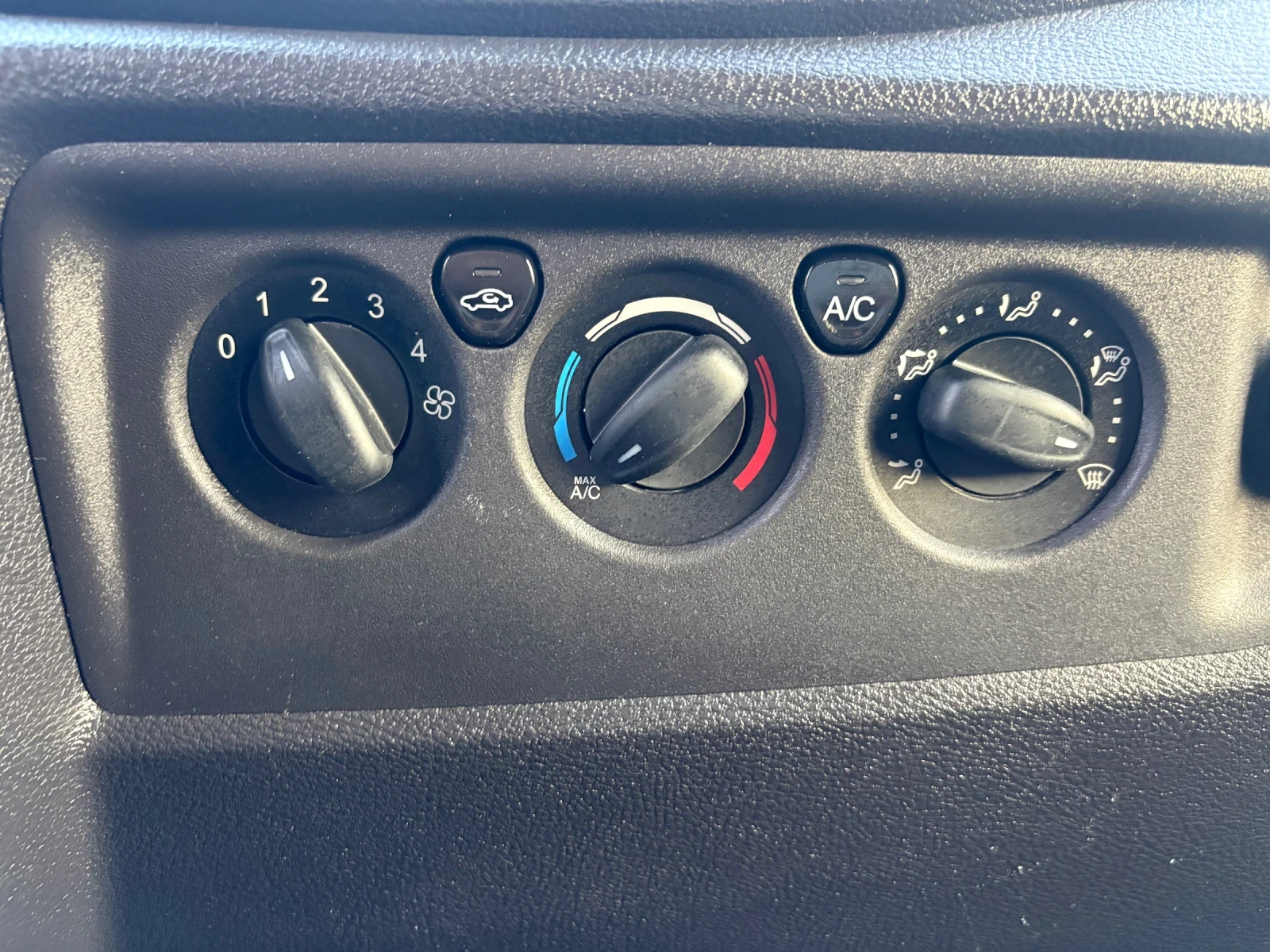 Ford Transit КЛИМА! 208, 000км!!! ТОП Състояние!, снимка 12 - Бусове и автобуси - 54231041