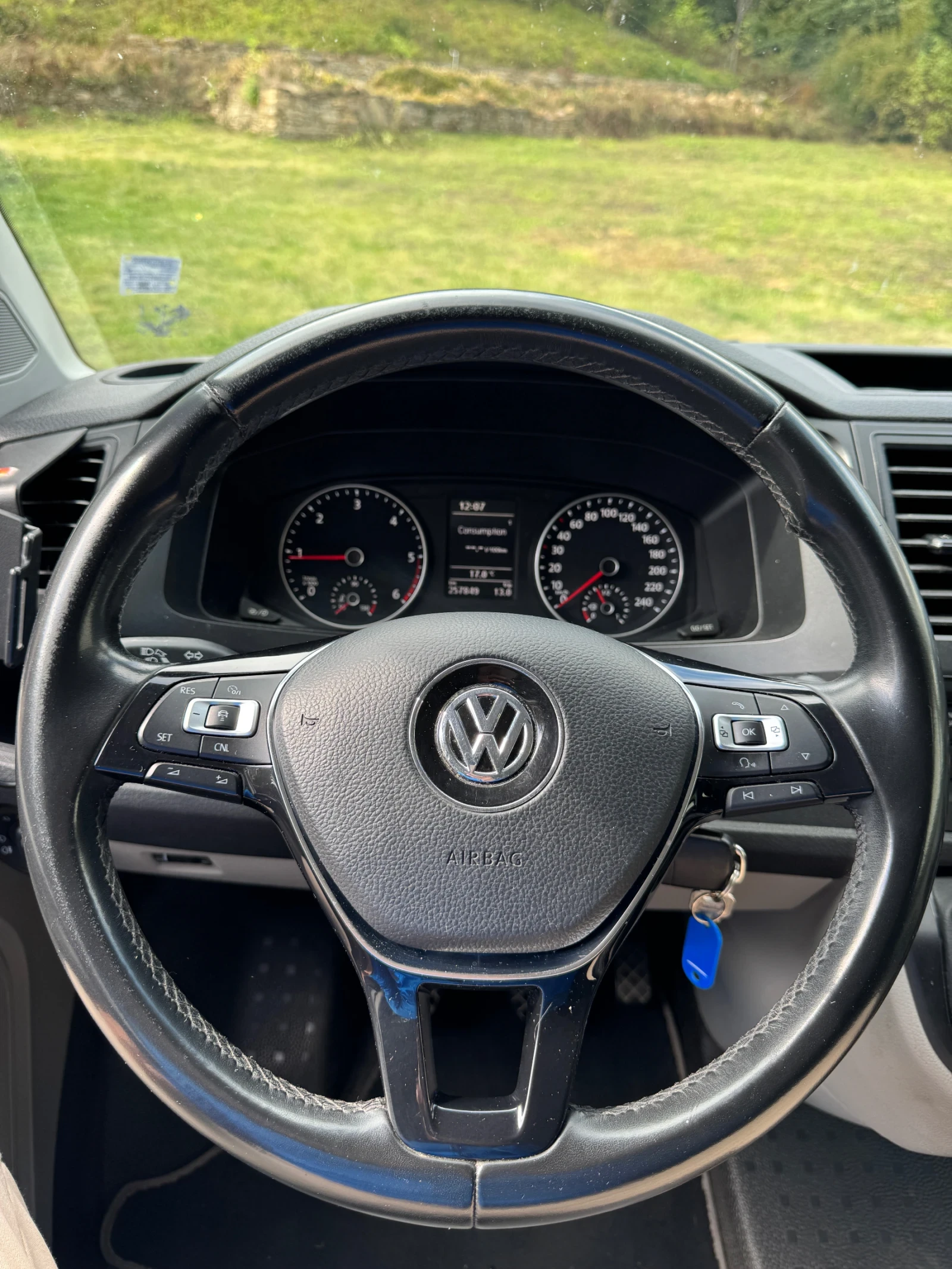 VW T6 2.0 TDI, снимка 6 - Бусове и автобуси - 56273469