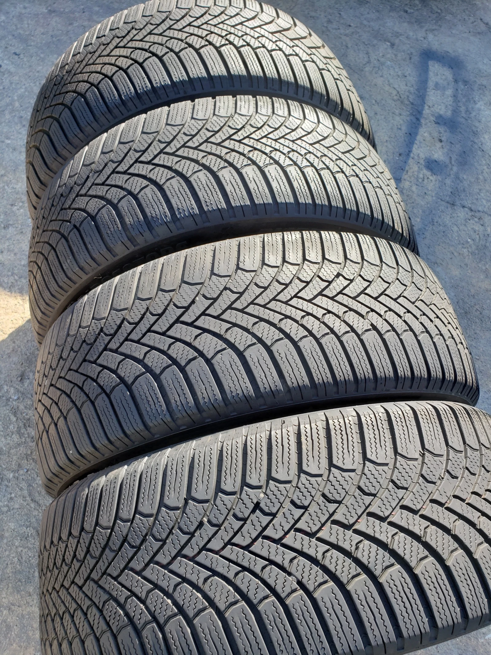 Гуми Зимни 205/55R17, снимка 5 - Гуми и джанти - 56308018