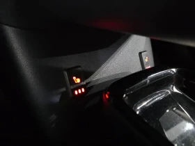 Toyota Prius 1.8E, снимка 16
