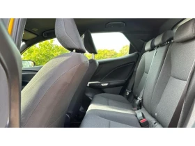 Lexus LBX Comfort, снимка 11
