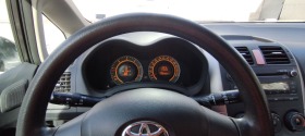 Toyota Auris 1.4 D4D, снимка 13 - Автомобили и джипове - 44855734