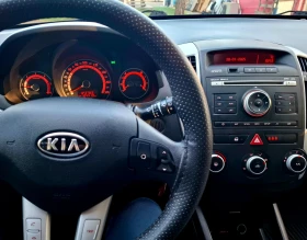 Kia Ceed 1.6 CRDI * новия Фейс * , снимка 12