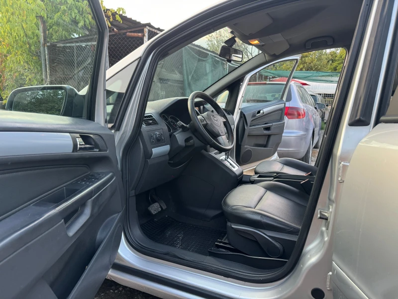Opel Zafira 1.9CDTI 120HP AVTOMAT KOJA NAVI 7 MESTEN 2008G, снимка 9 - Автомобили и джипове - 52441823