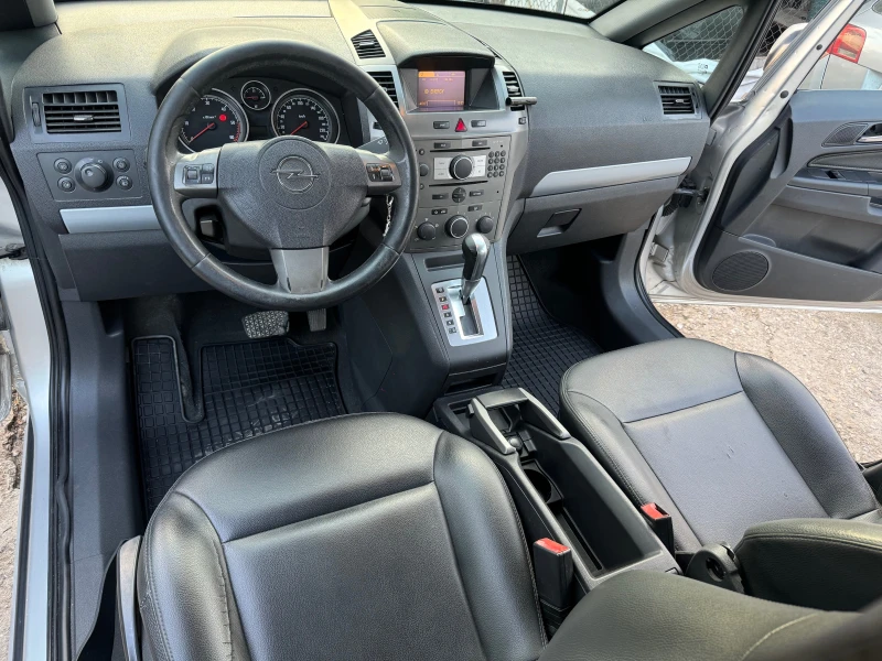 Opel Zafira 1.9CDTI 120HP AVTOMAT KOJA NAVI 7 MESTEN 2008G, снимка 11 - Автомобили и джипове - 52441823