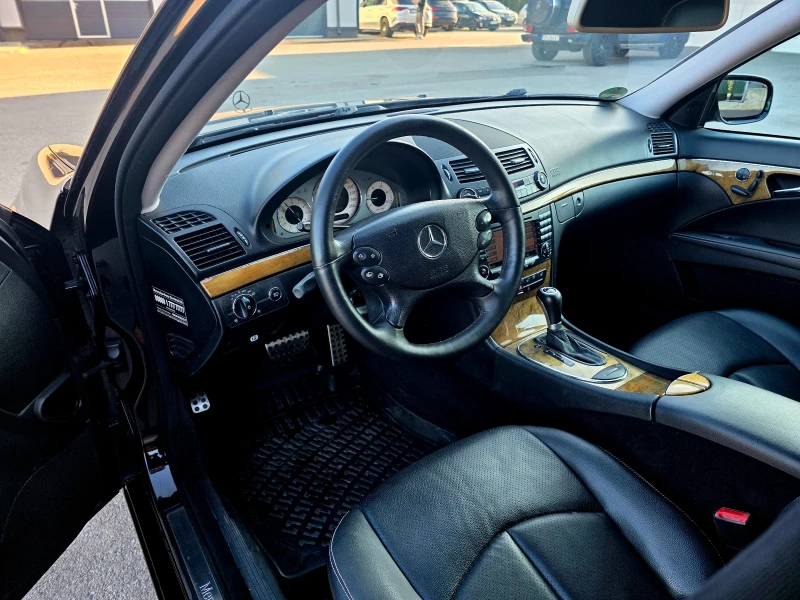 Mercedes-Benz E 320 3.2 V6 EVO Avantgarde, снимка 9 - Автомобили и джипове - 52752629