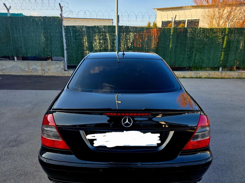 Mercedes-Benz E 320 3.2 V6 EVO Avantgarde, снимка 5 - Автомобили и джипове - 52752629
