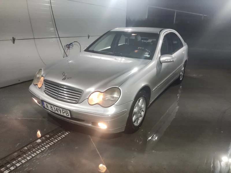 Mercedes-Benz C 180 kompressor ГАЗ, снимка 2 - Автомобили и джипове - 52778253