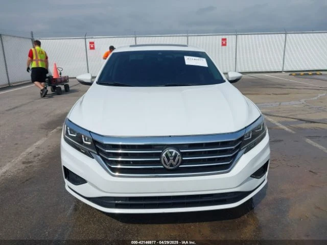 VW Passat 2.0T SEL | Mobile.bg   11