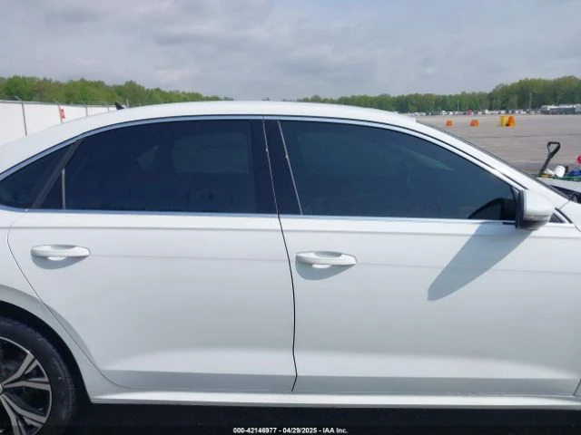 VW Passat 2.0T SEL | Mobile.bg   12