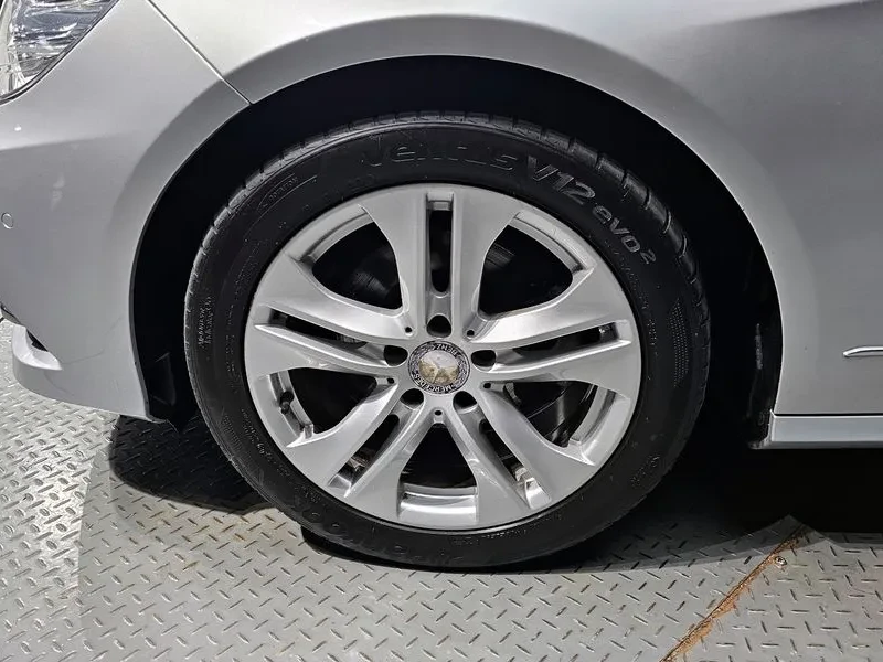 Mercedes-Benz E 220 CDI Avantgarde - изображение 5