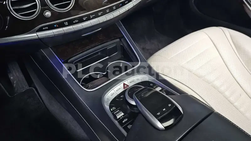 Mercedes-Benz S 560 BURMESTER* HUD* ОБДУХ* AMBIENT* TV* 360 CAM, снимка 11 - Автомобили и джипове - 53952884