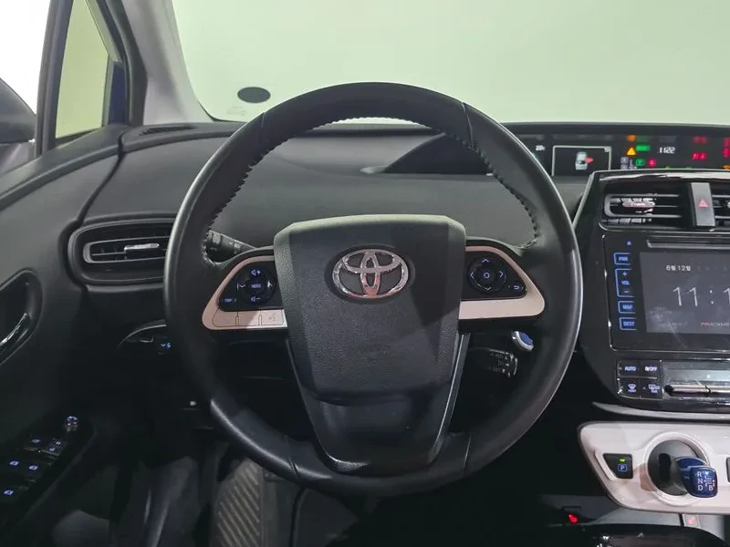 Toyota Prius 1.8E, снимка 12 - Автомобили и джипове - 55559768