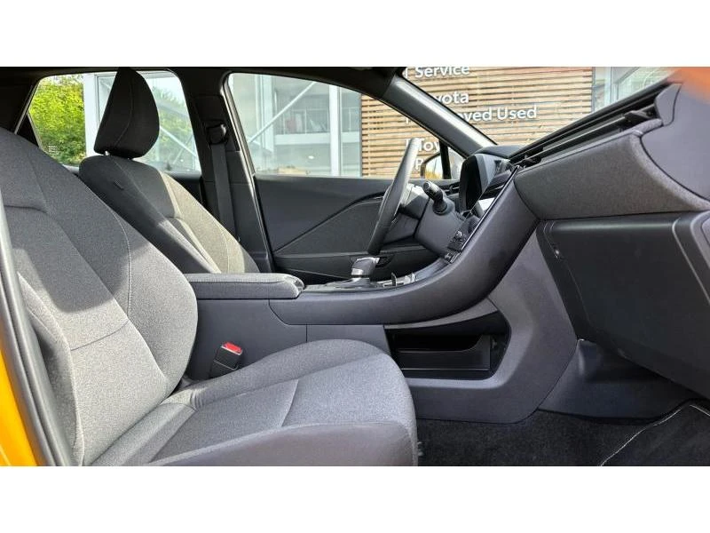 Lexus LBX Comfort, снимка 6 - Автомобили и джипове - 56085896