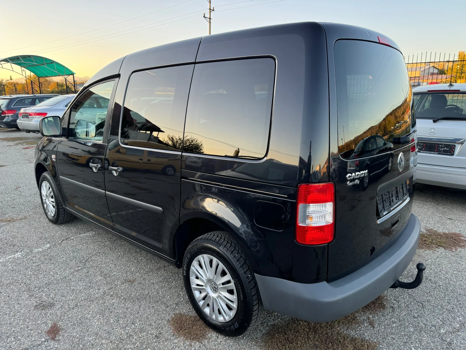 VW Caddy 1.6i Life - изображение 6