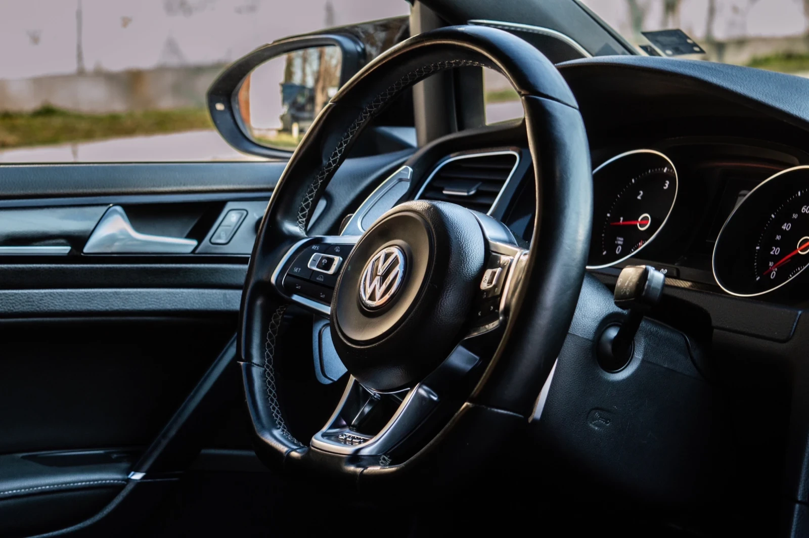 VW Golf 7 GTD 184к.с DSG, ACC, DCC, KEYLESS, DYNAUDIO FULL - изображение 9