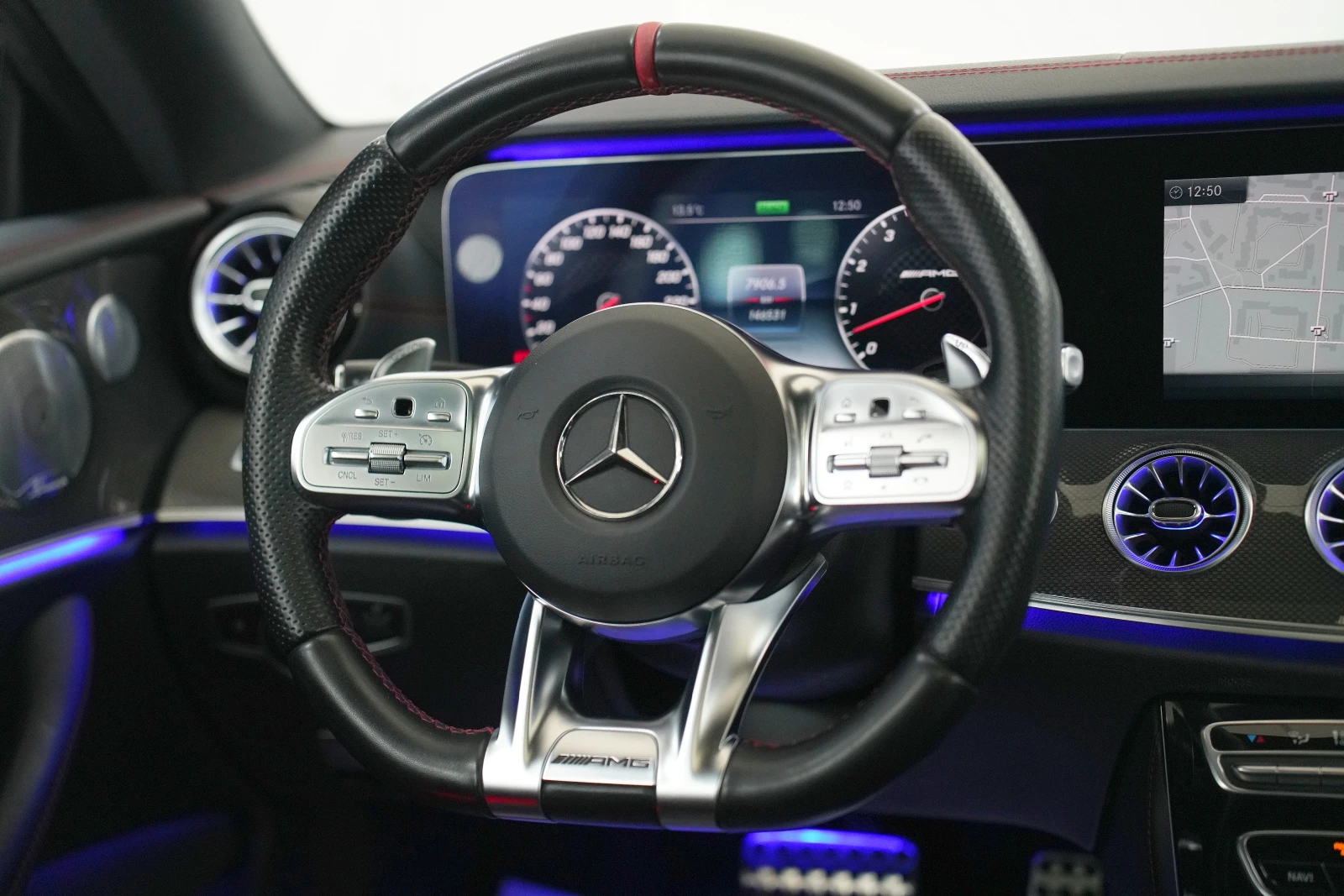 Mercedes-Benz E 53 AMG Coupe 4Matic+ EQ Boost Night Package - изображение 10