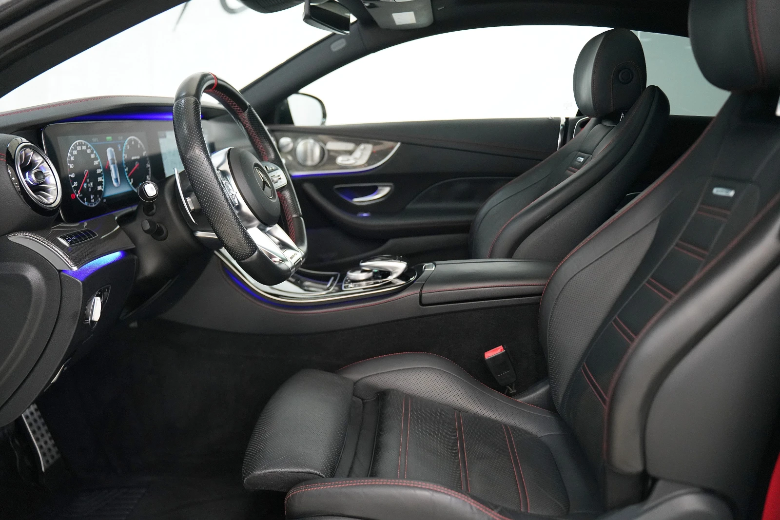Mercedes-Benz E 53 AMG Coupe 4Matic+ EQ Boost Night Package - изображение 9