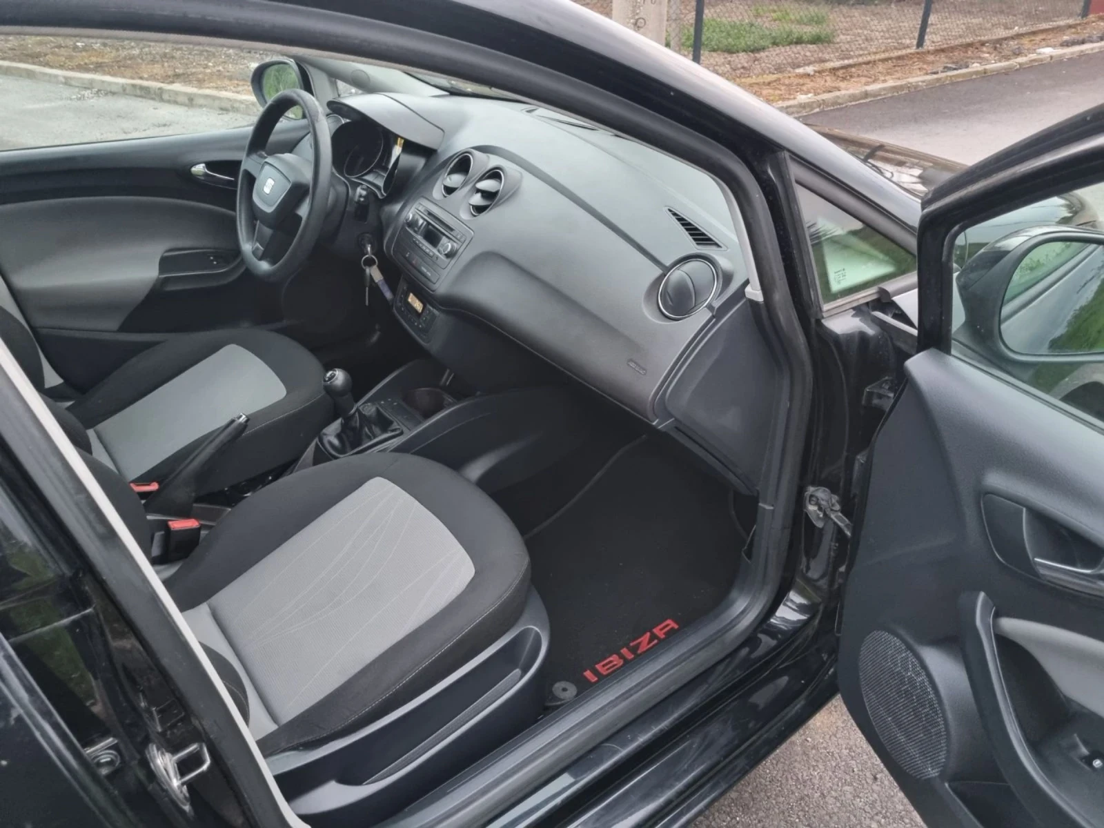 Seat Ibiza  - изображение 7