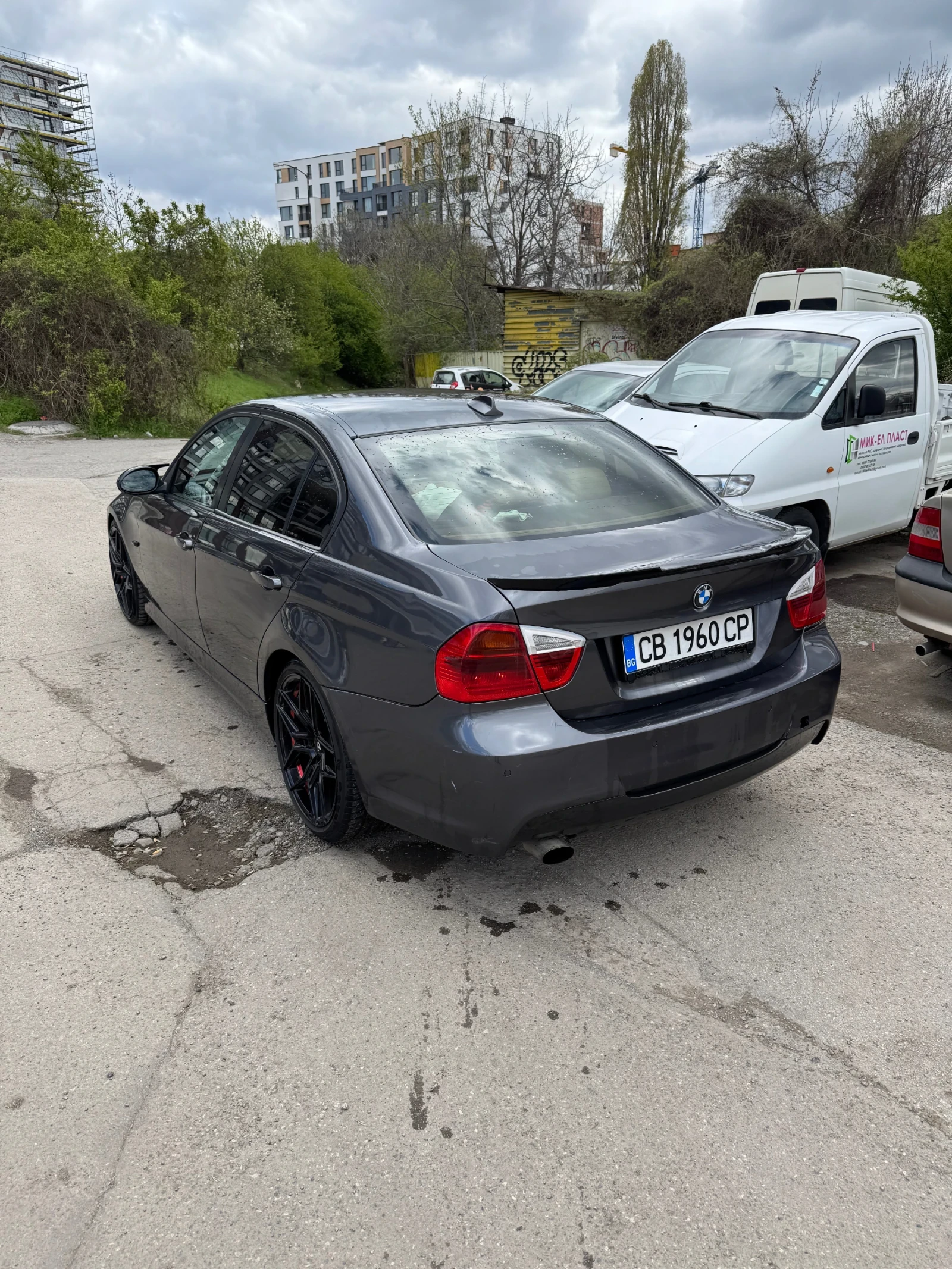 BMW 320  - изображение 4