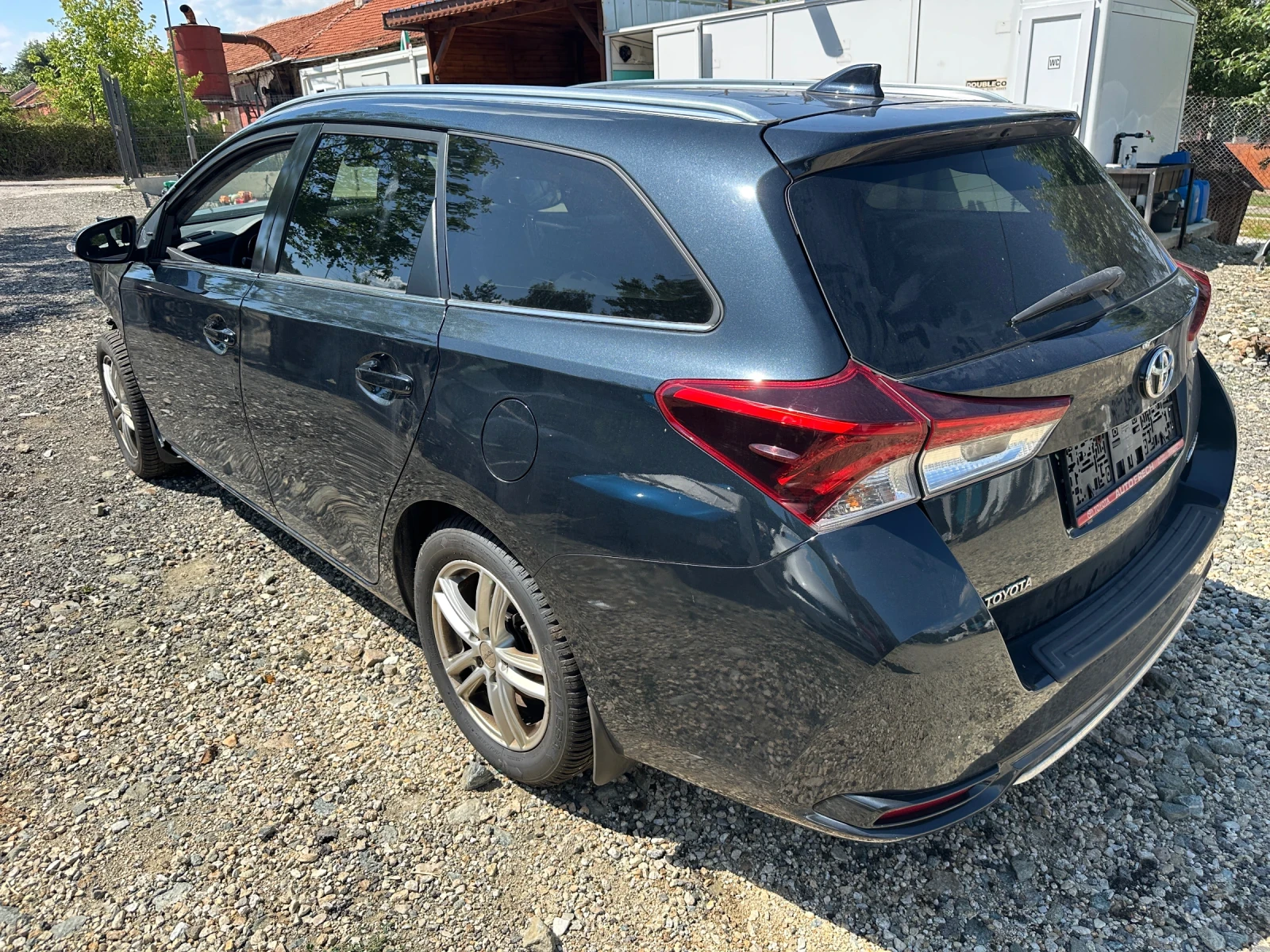 Toyota Auris 1.2 turbo 116 кс На части! - изображение 2