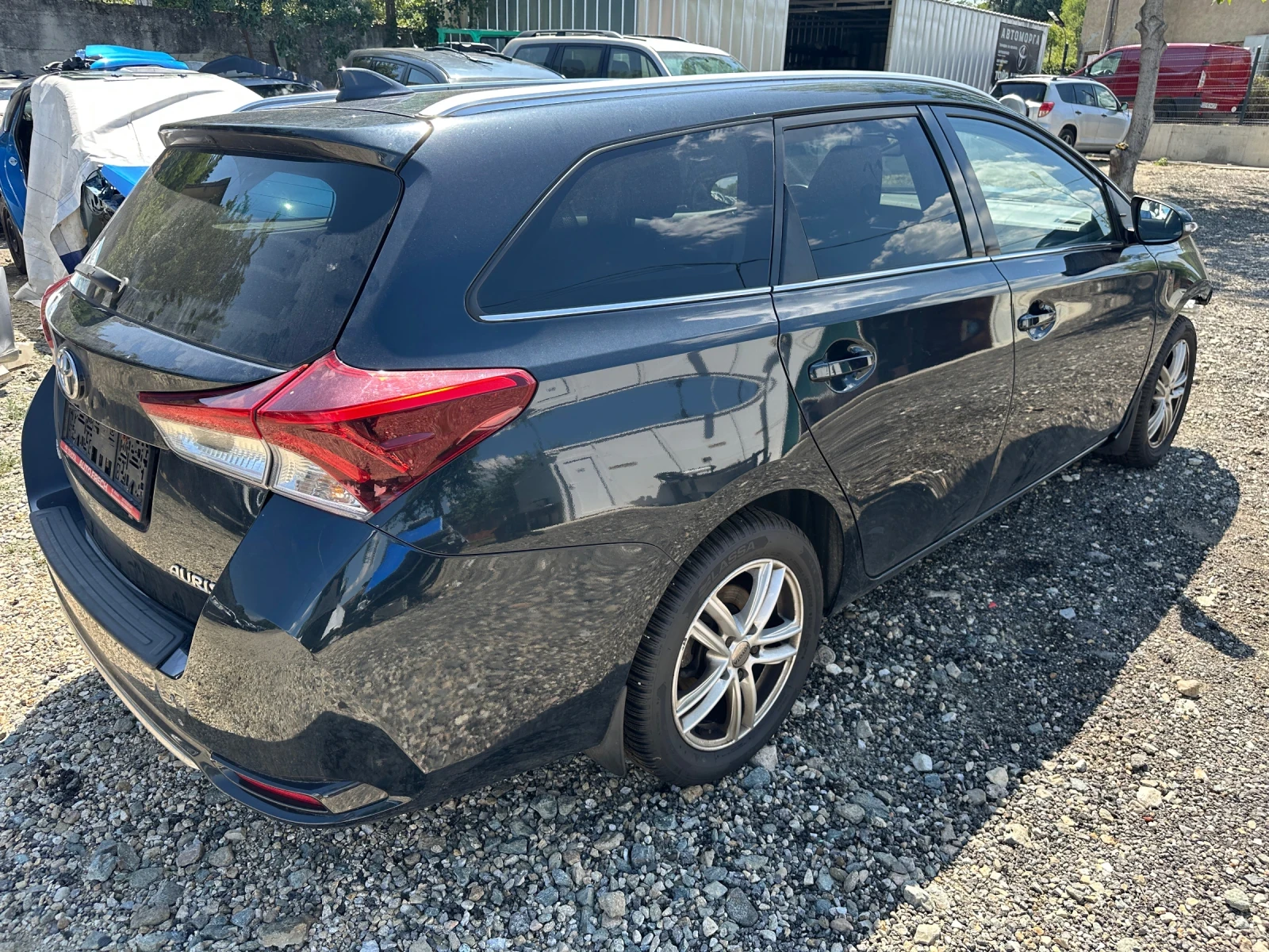 Toyota Auris 1.2 turbo 116 кс На части! - изображение 3