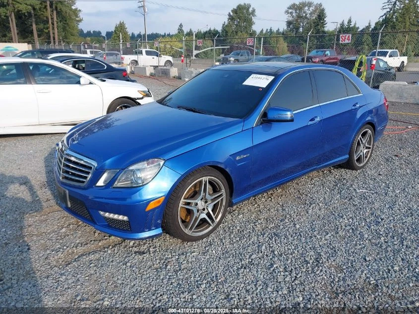Mercedes-Benz E 63 AMG 2011 MERCEDES-BENZ E 63 AMG - изображение 3
