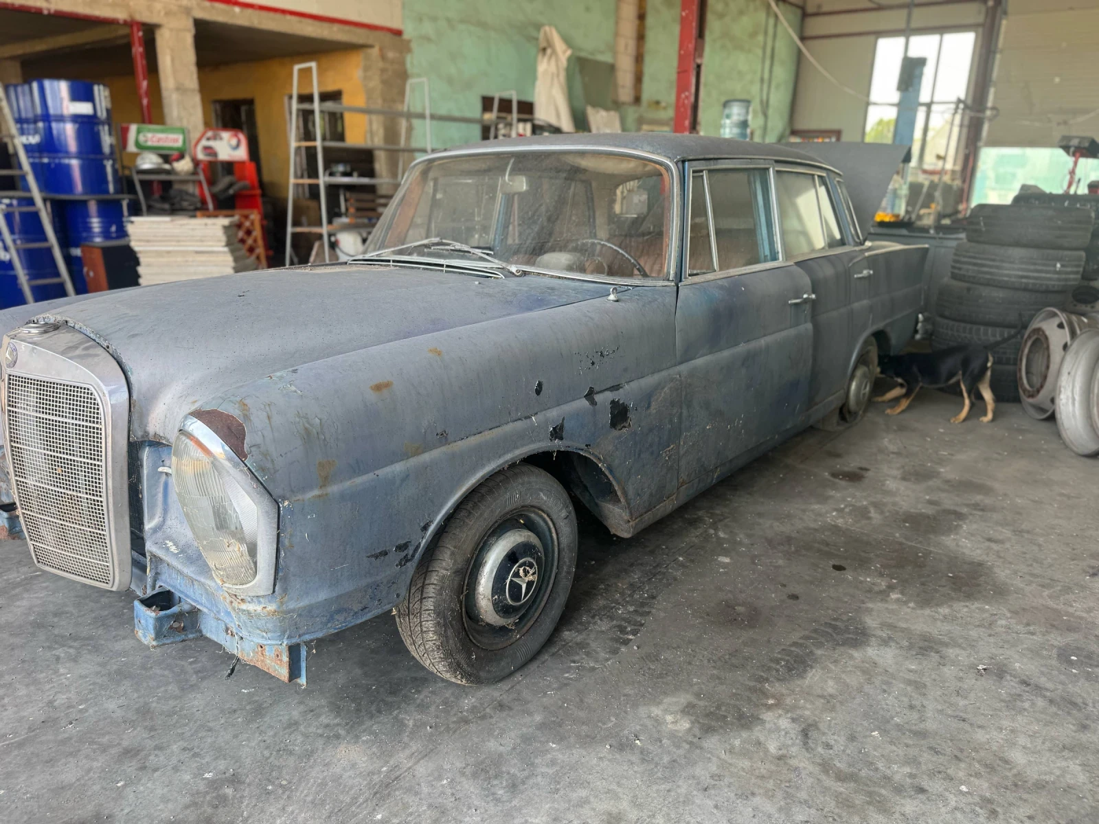 Mercedes-Benz 220 HECKFLOSSE Регистриран - изображение 8