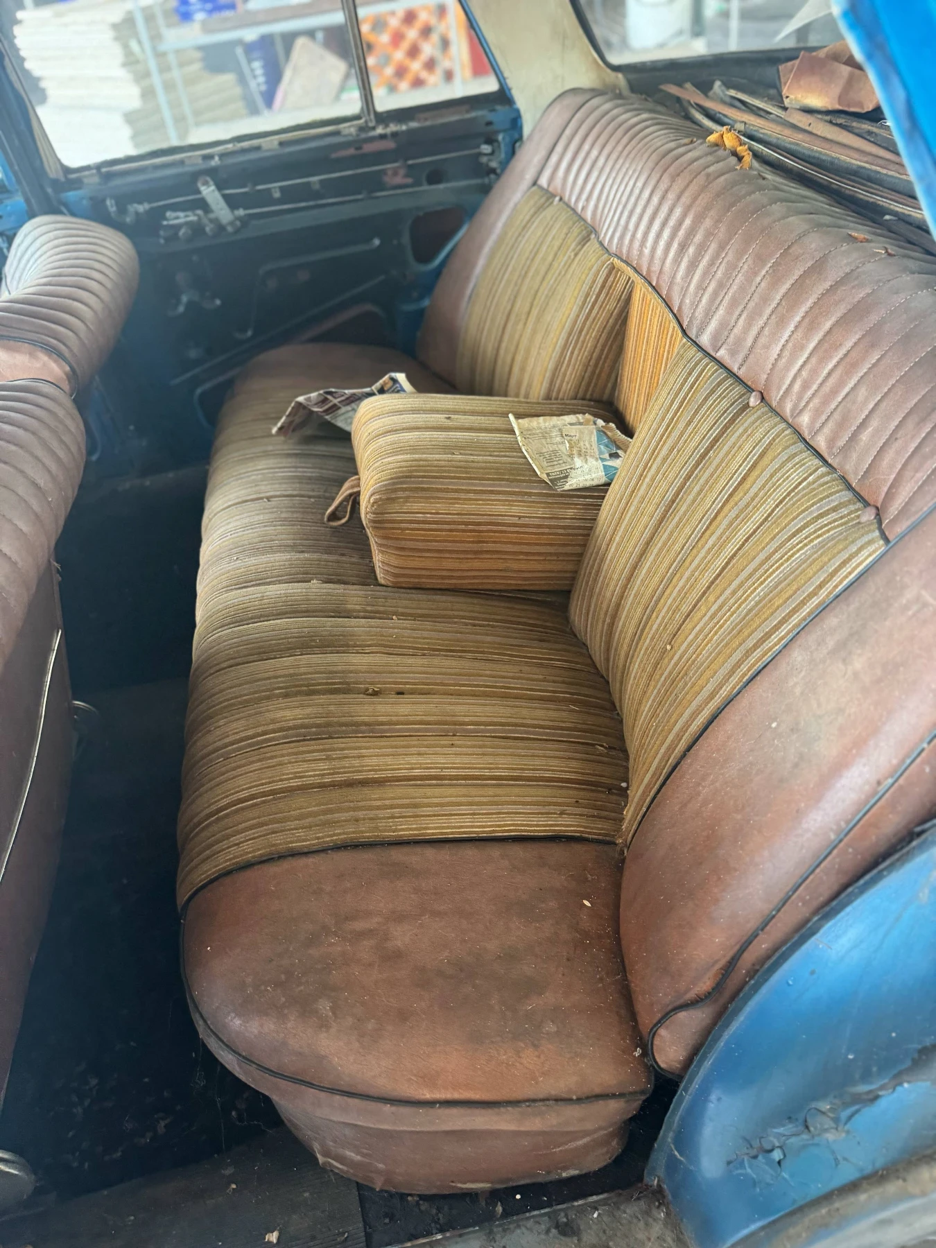 Mercedes-Benz 220 HECKFLOSSE Регистриран - изображение 5