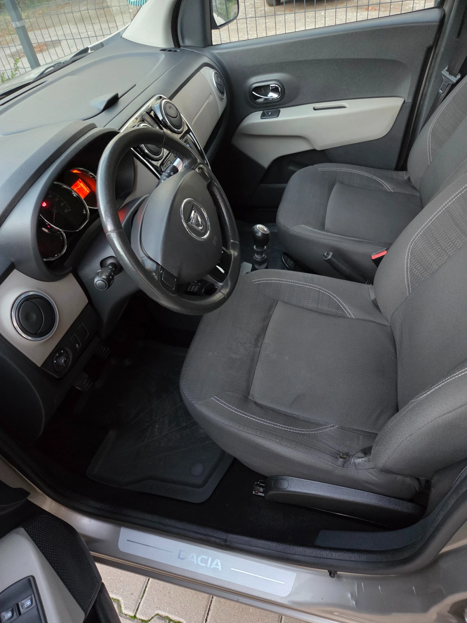 Dacia Lodgy DCI | Mobile.bg — изображение 10