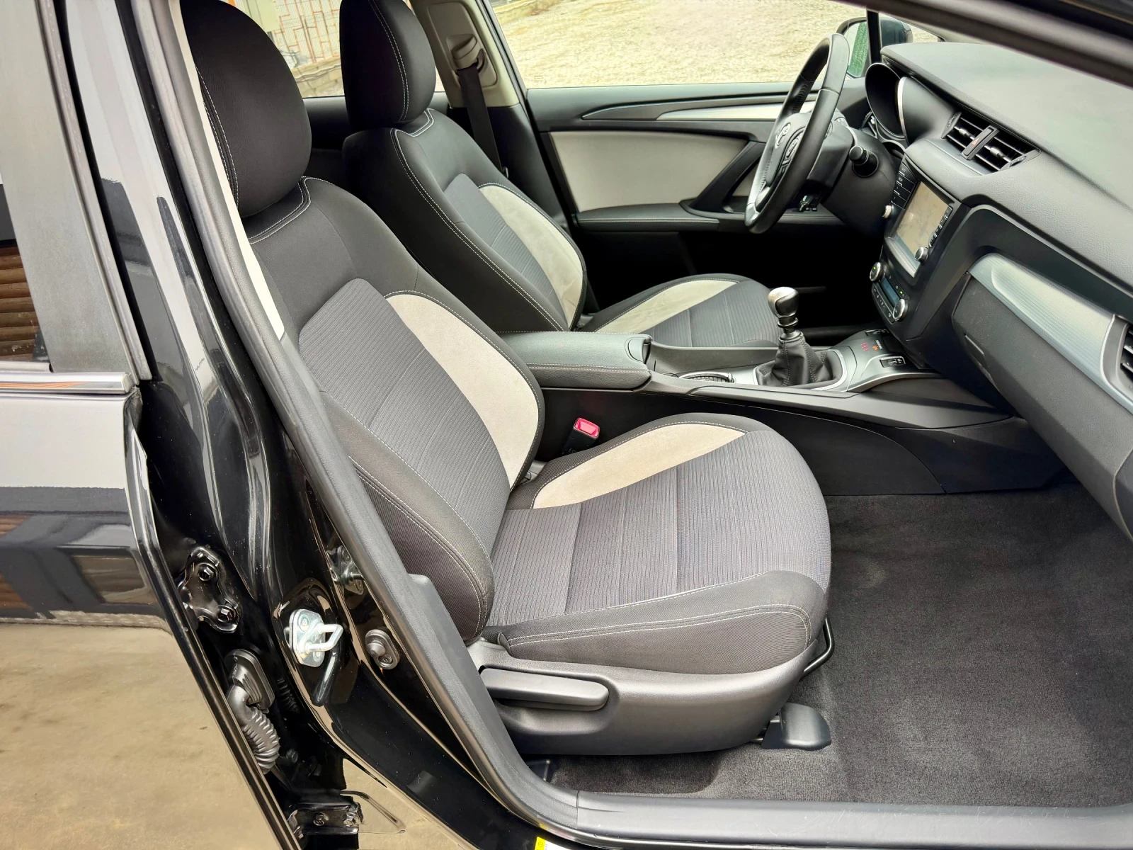 Toyota Avensis 1.8 VALVEMATIC* FACELIFT* EDITION-S+  | Mobile.bg � ����������� 12