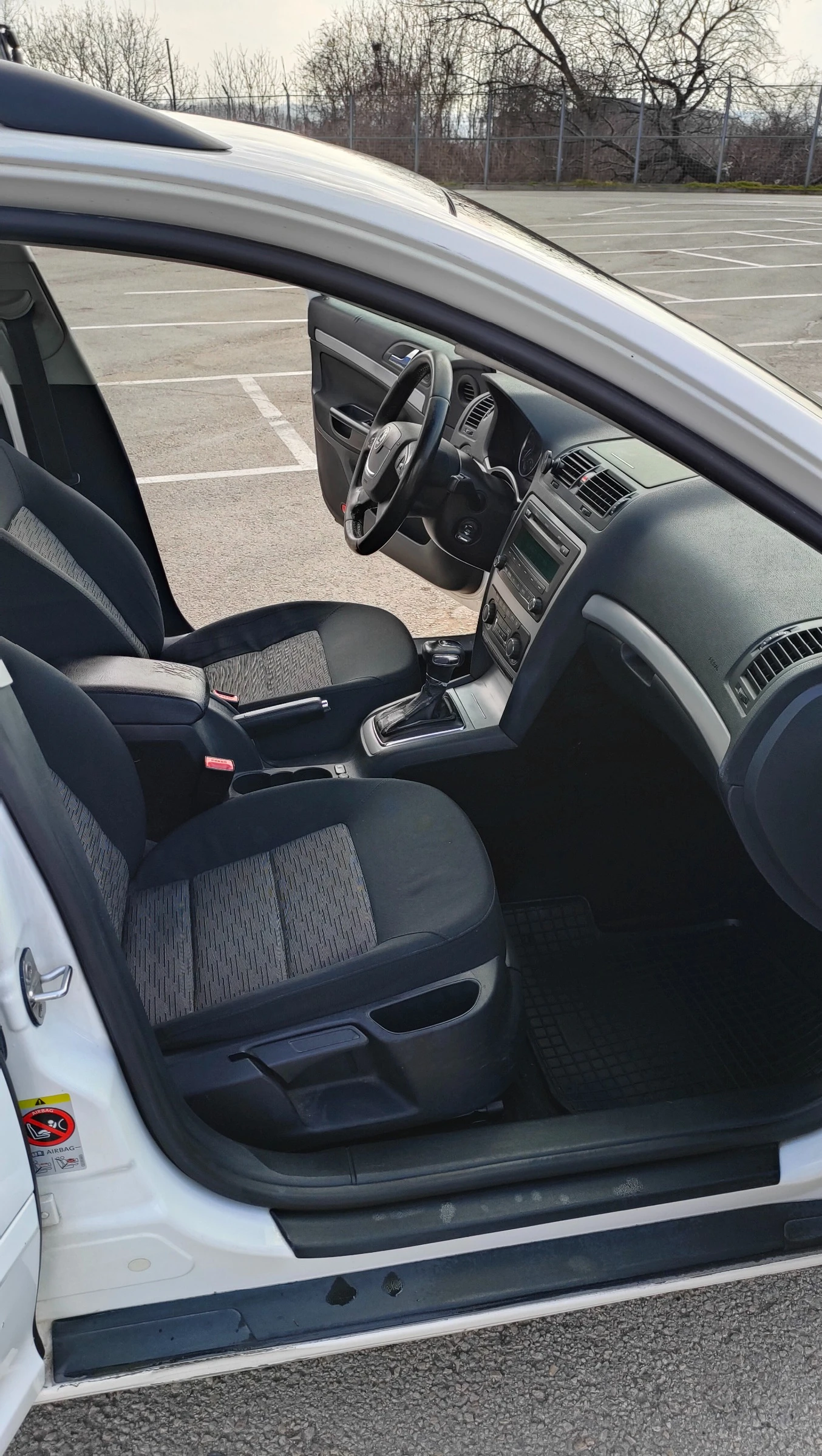 Skoda Octavia, снимка 8 - Автомобили и джипове - 53759804