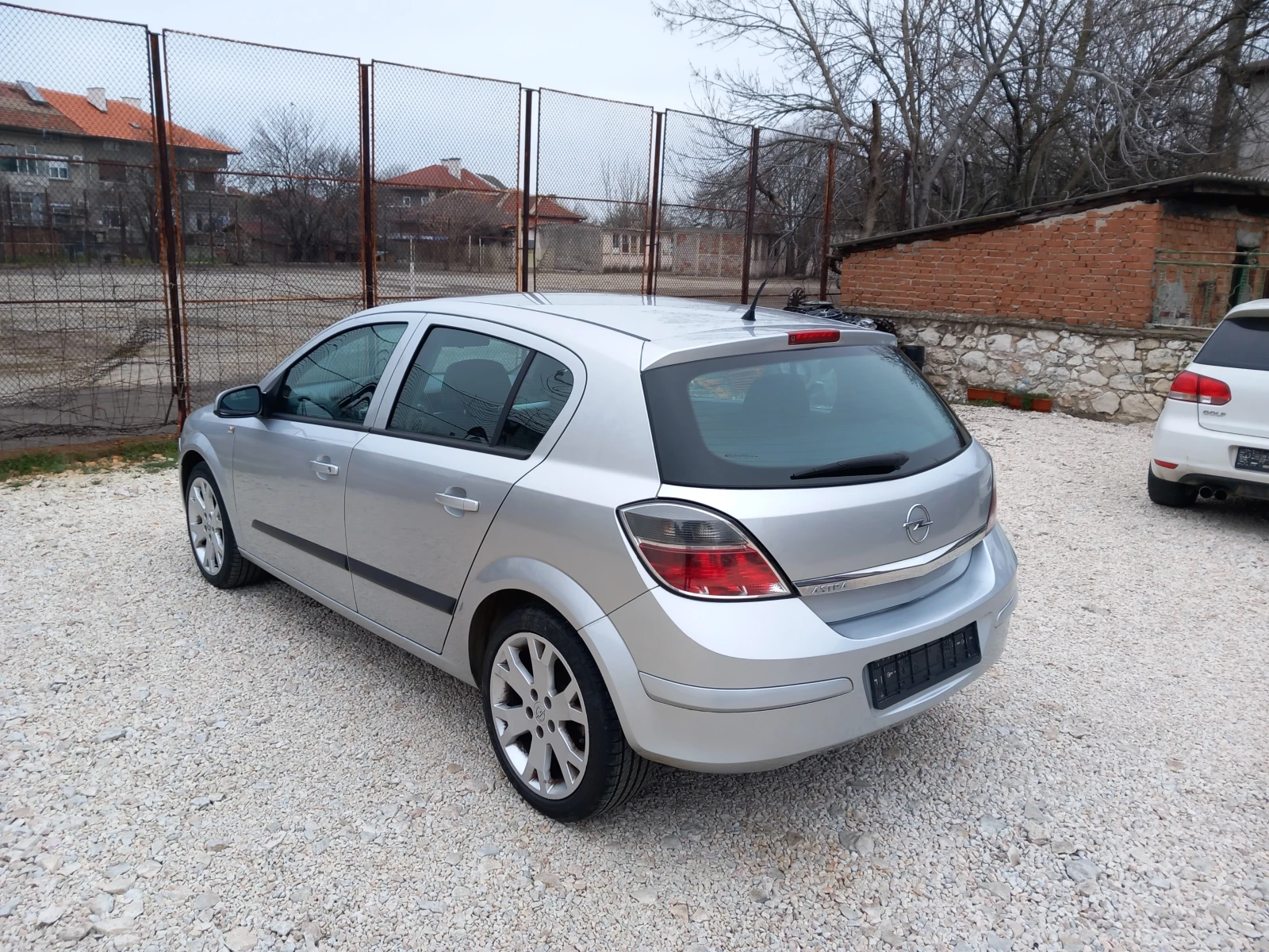 Opel Astra 1.4 NAVI 90кс Facelift, снимка 3 - Автомобили и джипове - 53815651