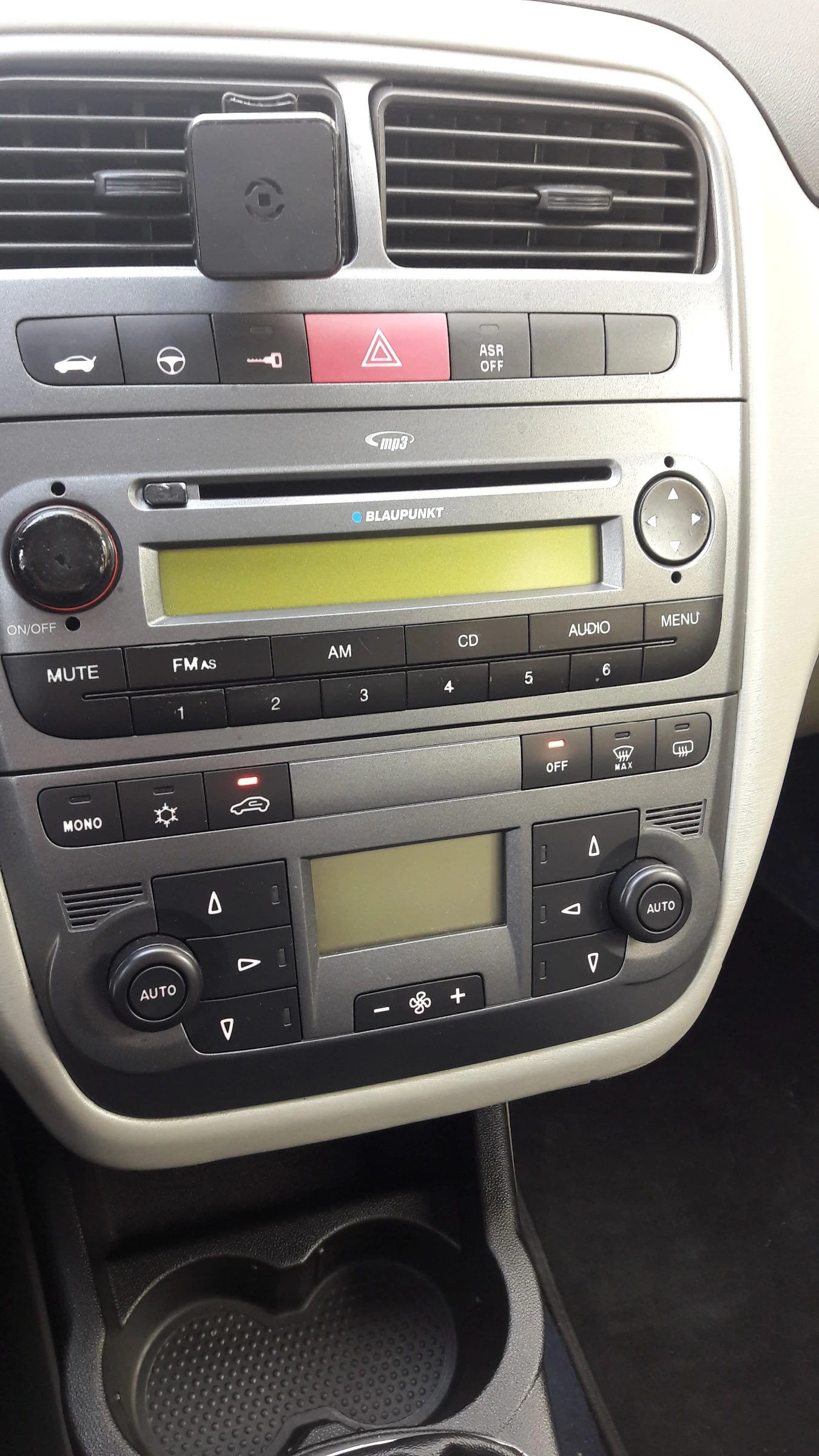 Fiat Punto 1, 4 16, снимка 4 - Автомобили и джипове - 54318540