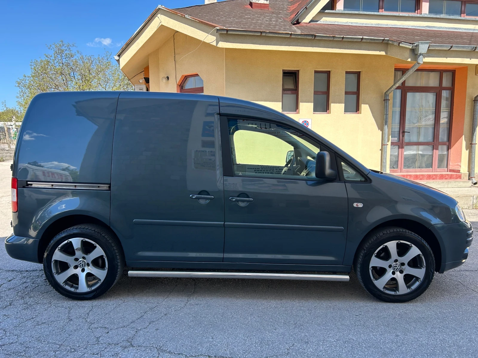 VW Caddy 1.9TDI 105k.c. КЛИМАТИК, снимка 4 - Автомобили и джипове - 54429146
